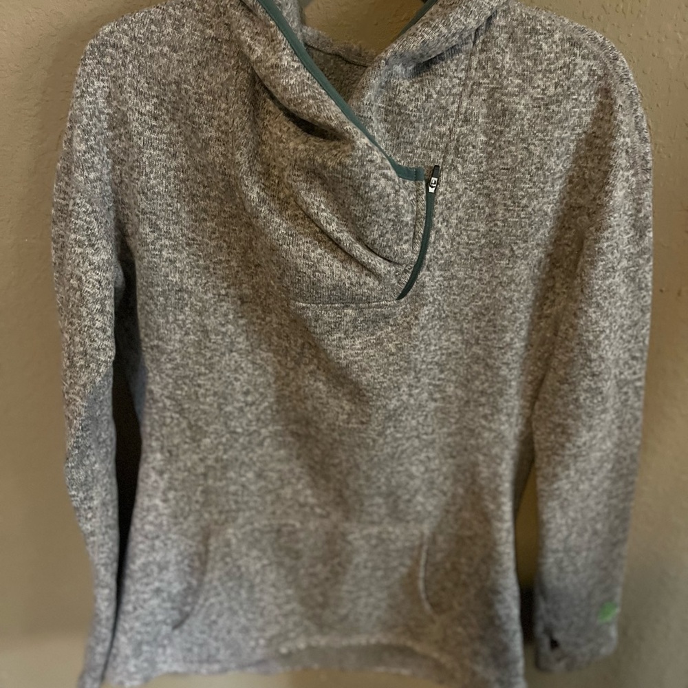 Women’s large Sweetwater Fleece Hoodie